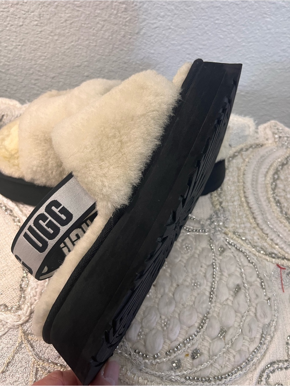 UGG Funkette Platform Slingback Slippers Cream Black Shearling Size 6 - Picture 5 of 10